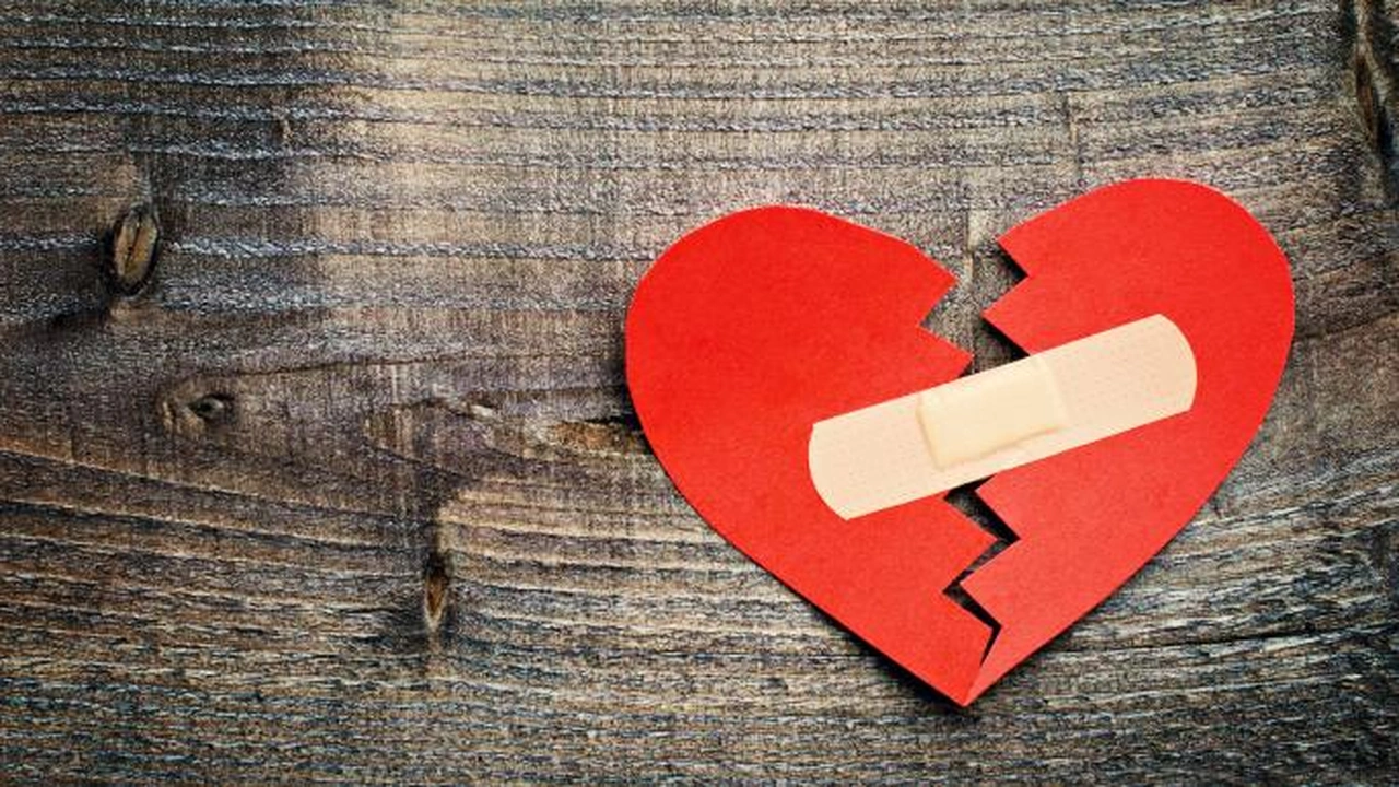 صورة ابيات شعر في عدم التقدير