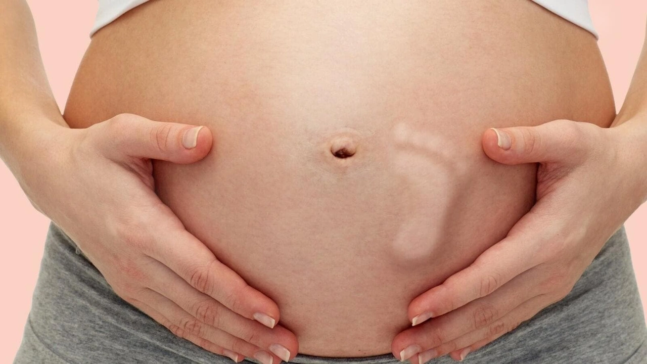 صورة تجاربكم مع حركة الجنين في الشهر السادس