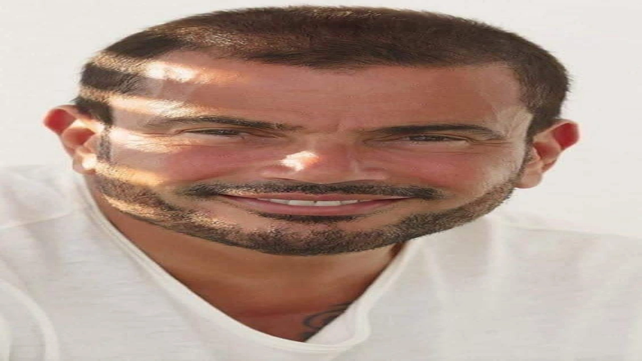 صورة كابشن من اغاني عمرو دياب