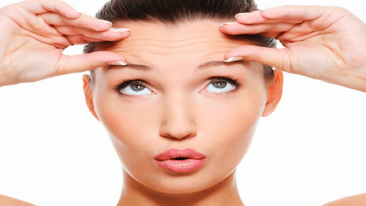 صورة متى تظهر تجاعيد العين