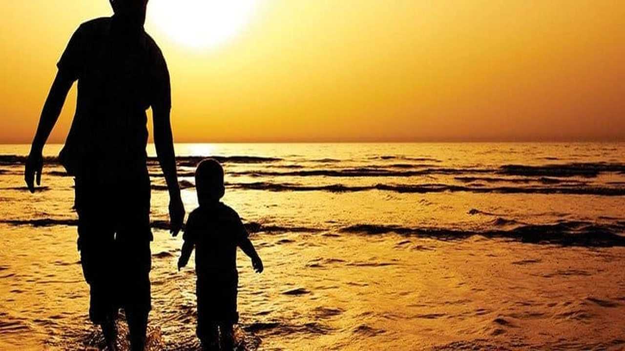 صورة مقدمة وخاتمة عن الأب