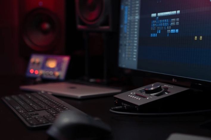 Your comprehensive guide to launching a successful and lucrative podcast 