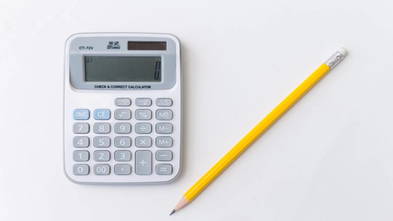 صورة أمثلة على تحليل العبارة التربيعية