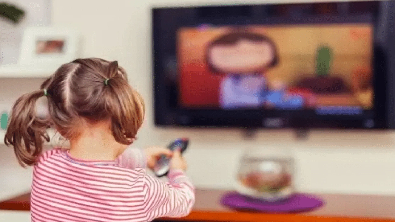 صورة إيجابيات وسلبيات التلفاز