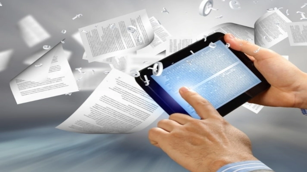 صورة إيجابيات وسلبيات اللوحة الإلكترونية