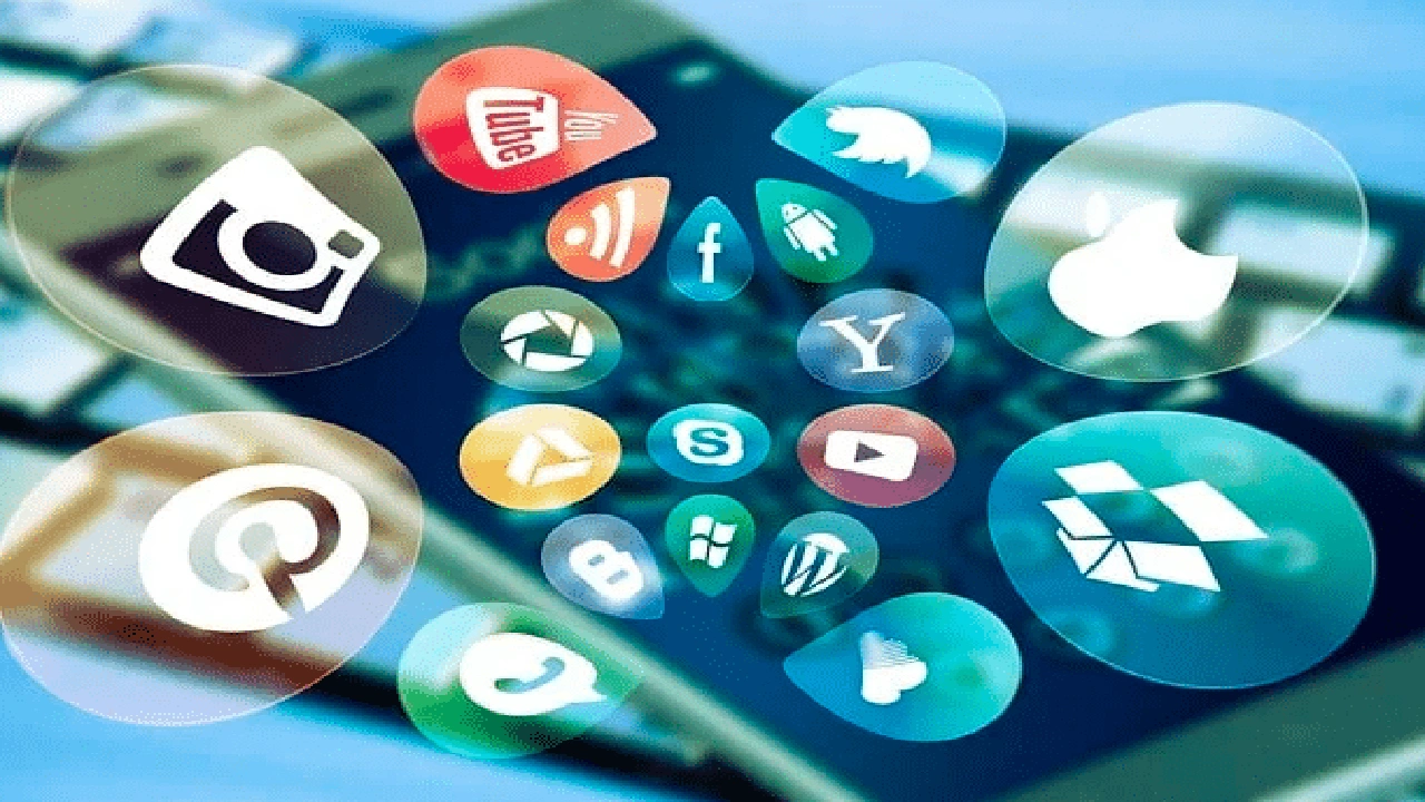 صورة إيجابيات وسلبيات وسائل التواصل الاجتماعي