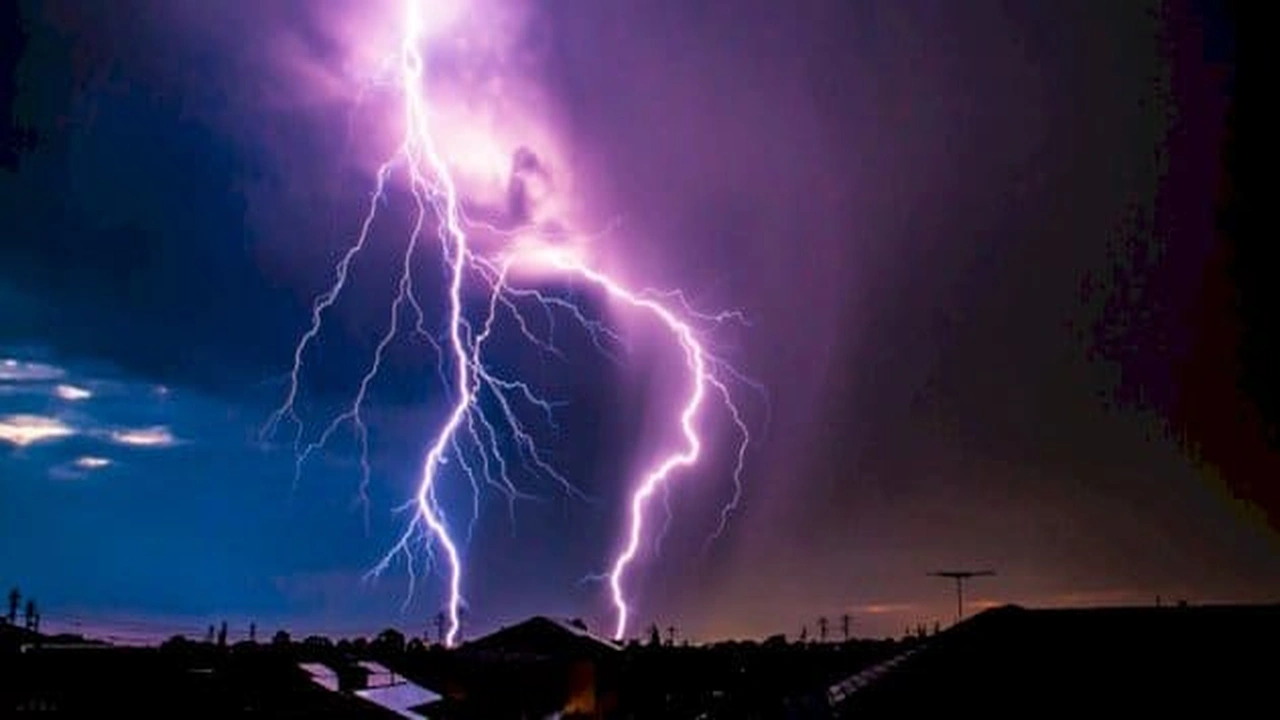 صورة ادعية المطر والرعد