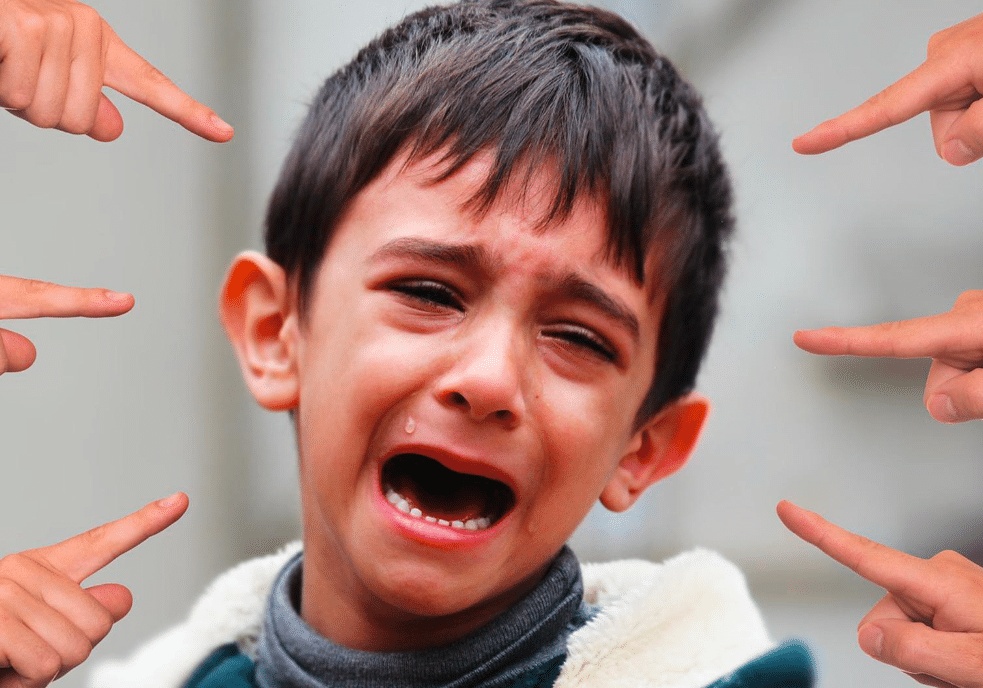 اذاعة مدرسية باللغة الانجليزية عن التنمر