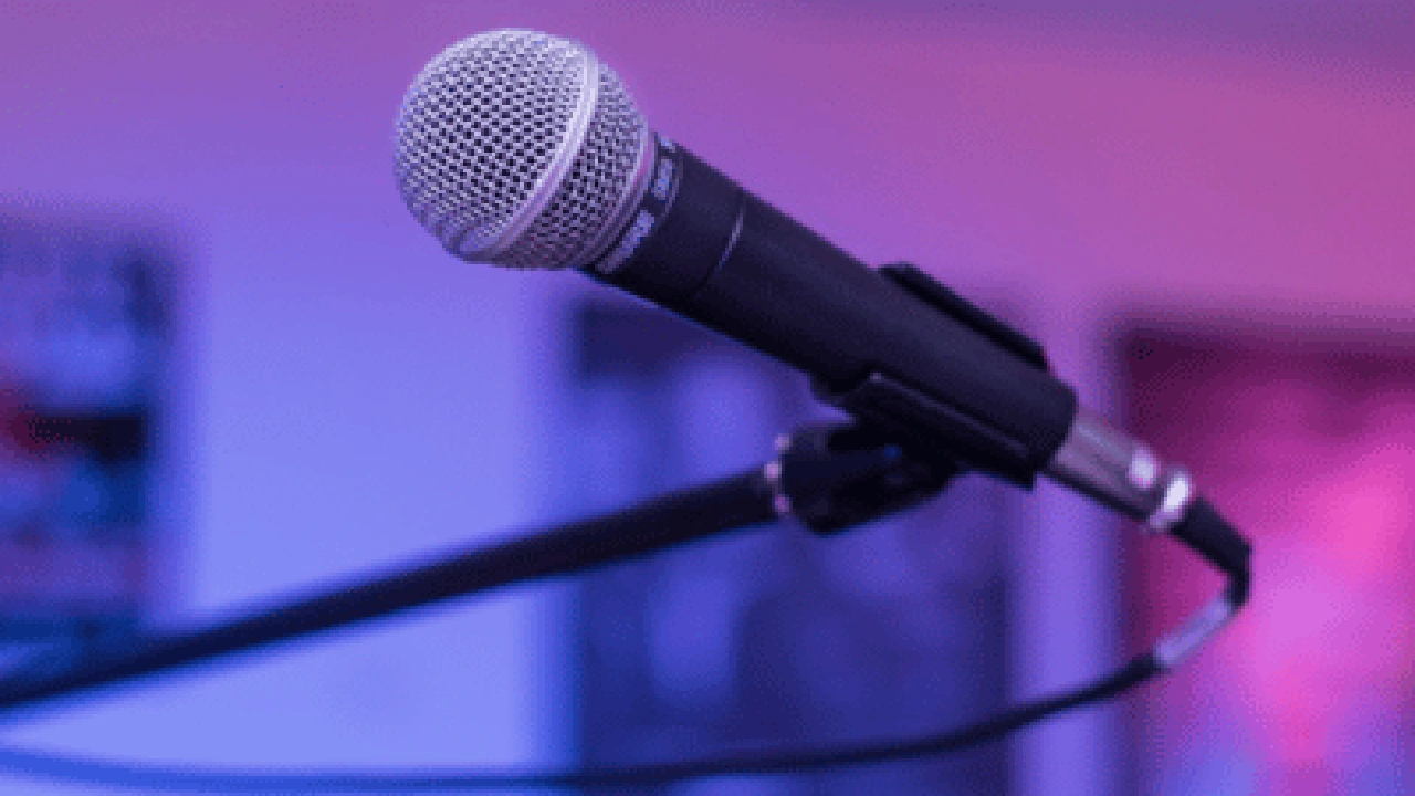 صورة اذاعة مدرسية عن الدراسة