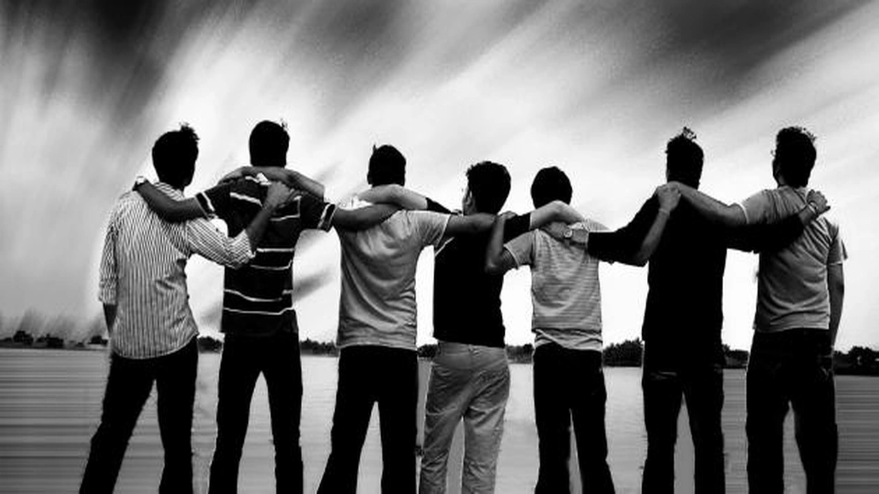 صورة اذاعة مدرسية عن الصداقة