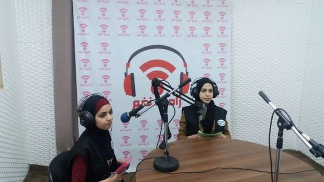 صورة اذاعة مدرسية قصيرة جدا وجميلة للبنات