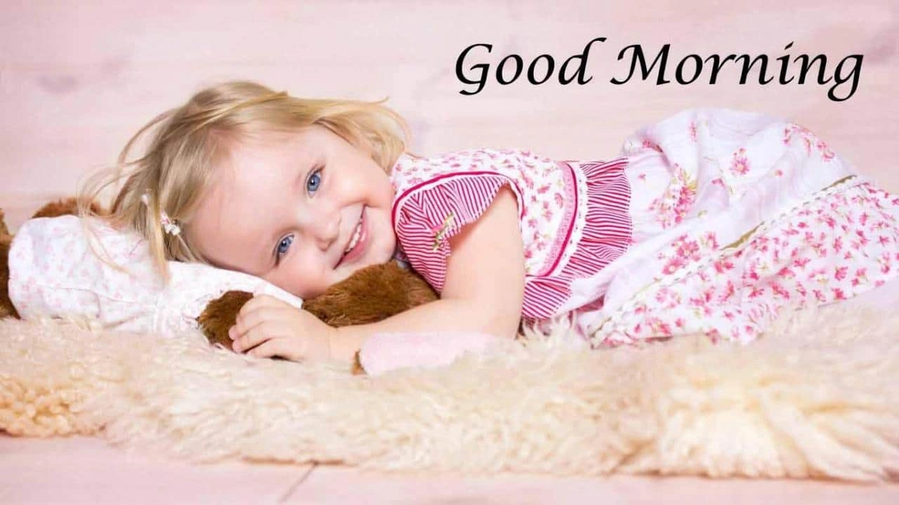 صورة الصور الجميلة للاطفال الصغار مكتوب عليها