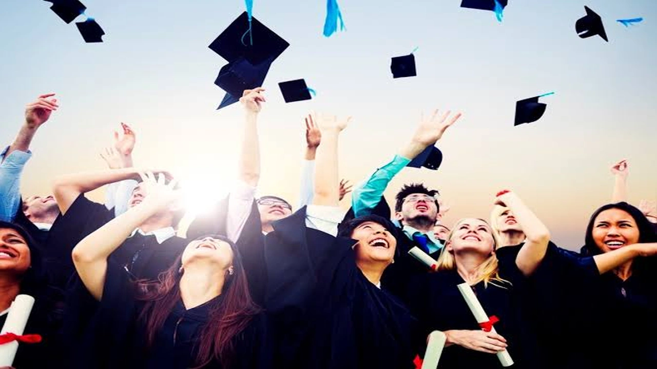 صورة اهداء مذكرة تخرج بالانجليزية