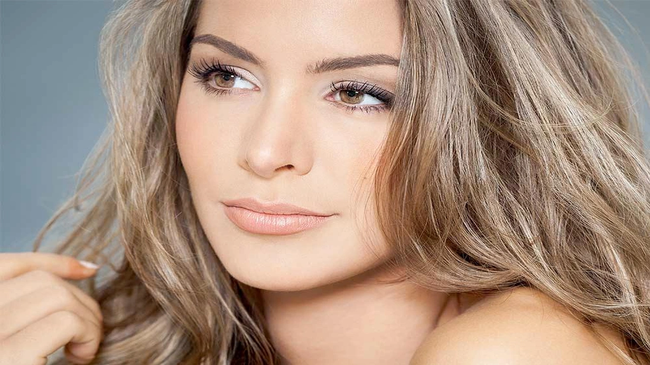 صورة تجربتي صبغ شعري اشقر رمادي