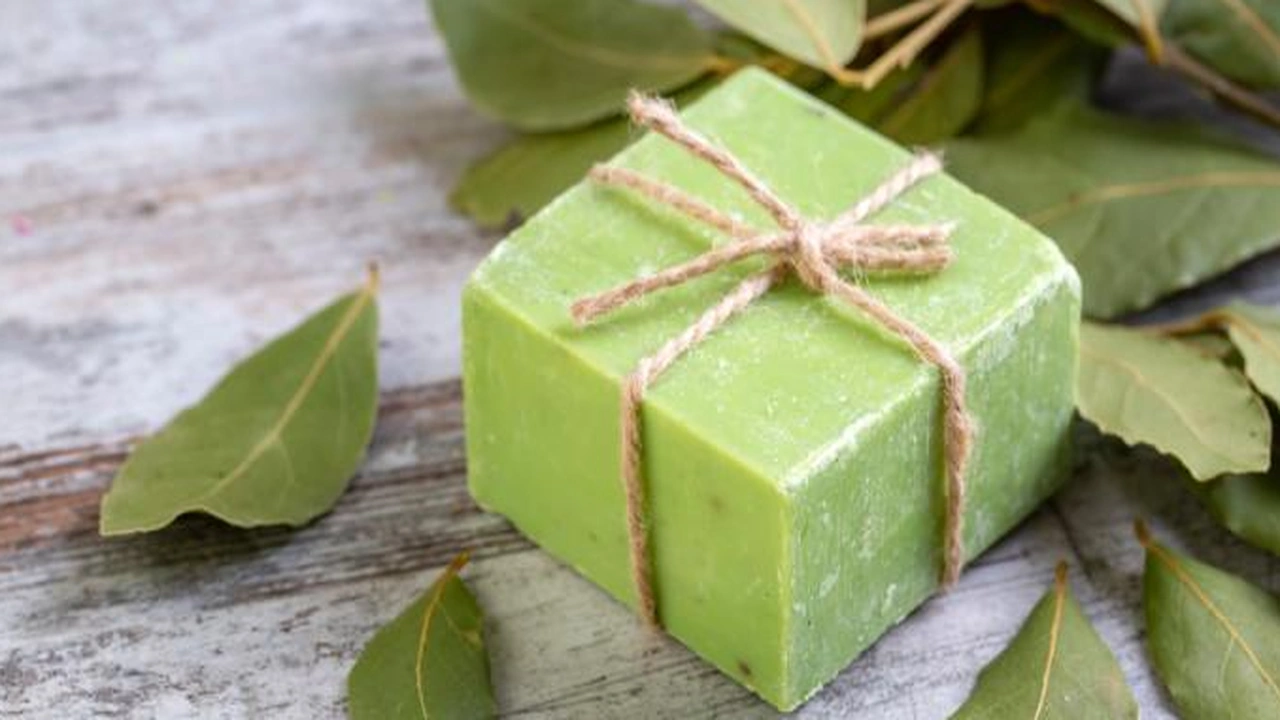 صورة تجربتي مع صابون الغار لحب الشباب