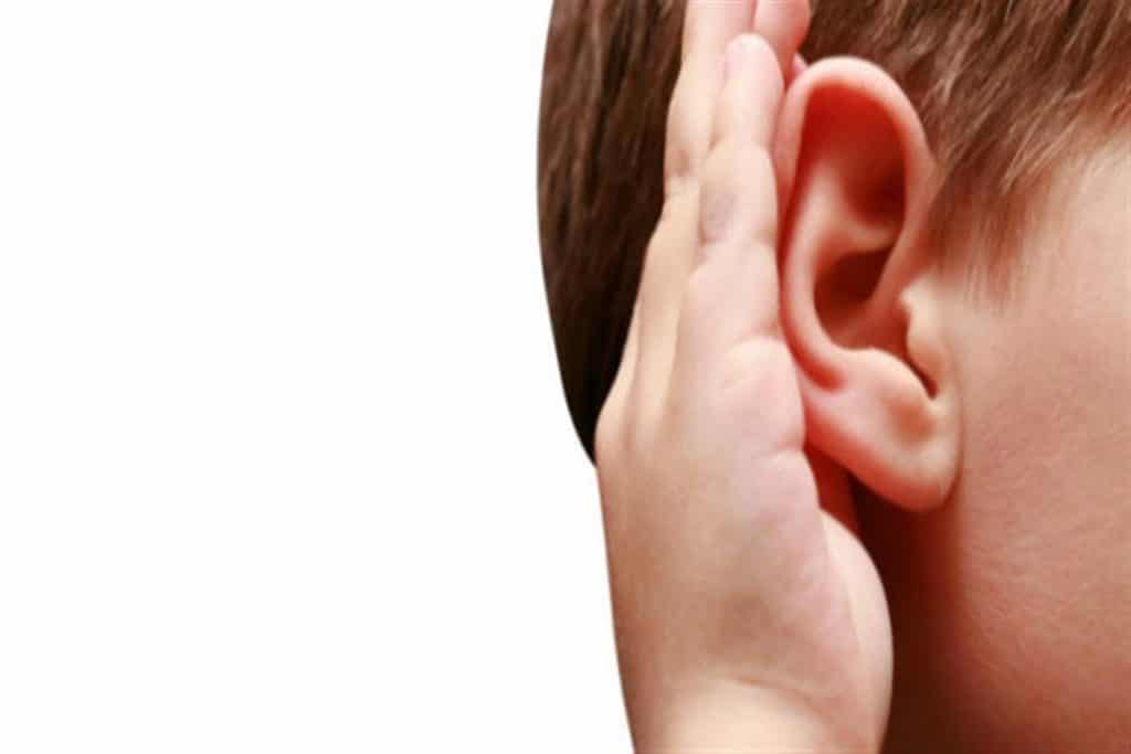 تجربتي مع ضعف السمع