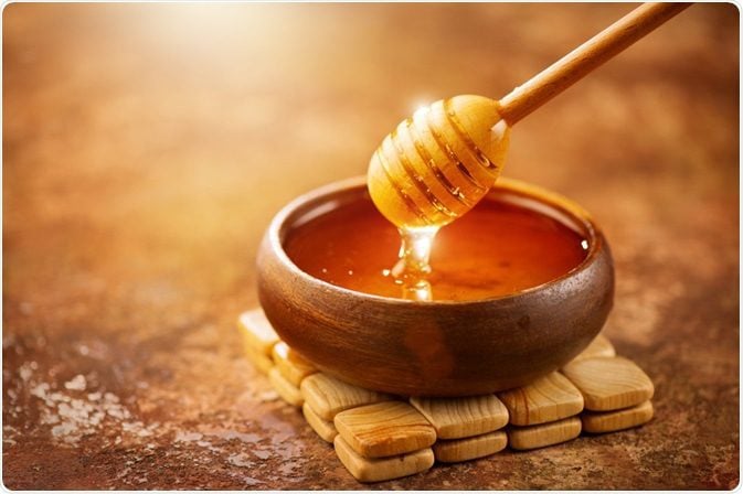 تجربتي مع وضع العسل على السرة