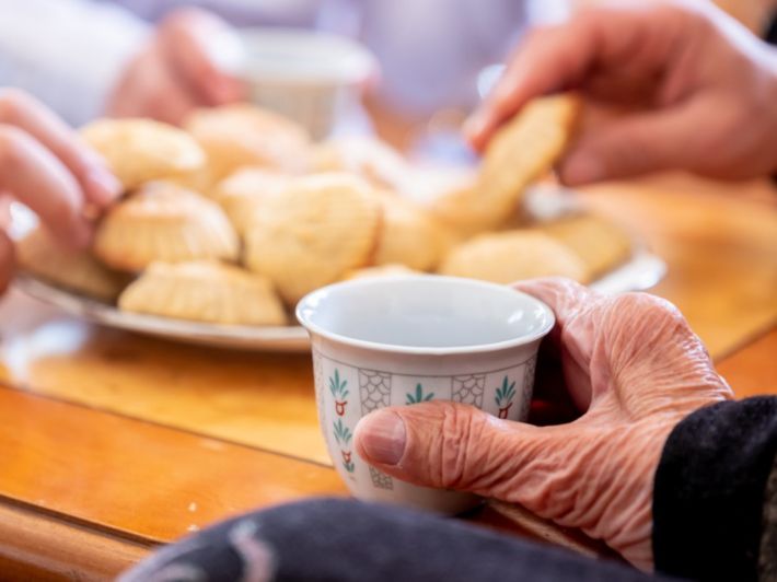 تعبير عن إكرام الضيف