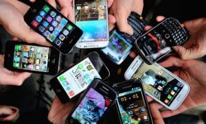 تعبير عن فوائد الهاتف النقال بالفرنسية