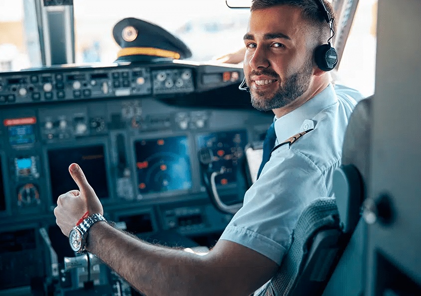 تعريف مهنة الطيار للأطفال