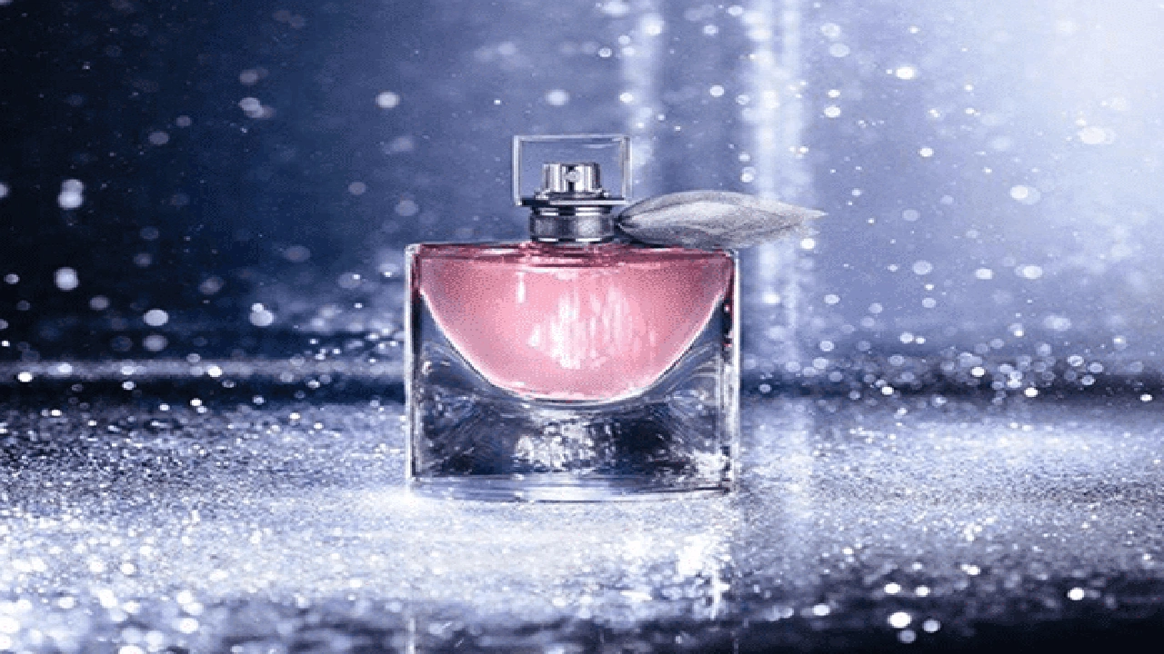 صورة تفسير حلم العطر في المنام