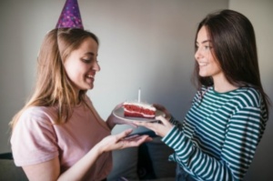 تهنئة عيد ميلاد رفيقتي