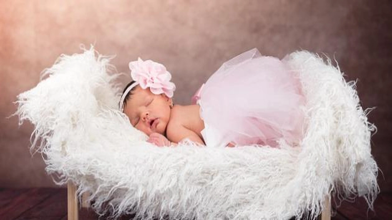 صورة تهنئة مولود انثى في الإسلام