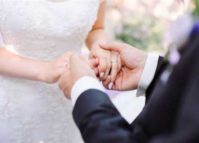 حلمت اني تزوجت غير زوجي وكنت مبسوطه