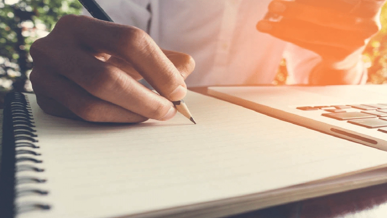 صورة خصائص النص الأدبي من حيث المضمون