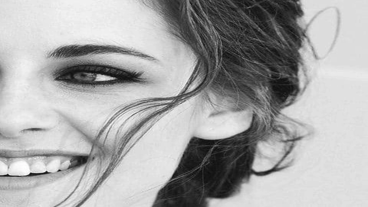 صورة خلفيات بنات فخمه