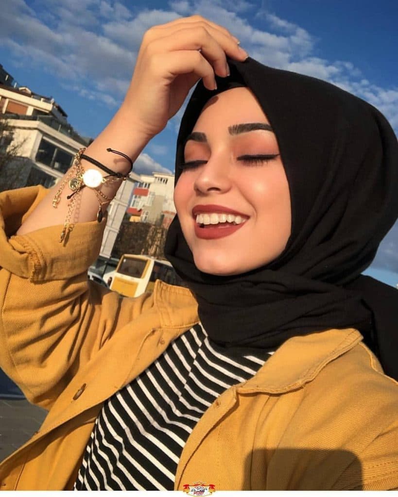 ​​خلفيات بنات محجبات للموبايل