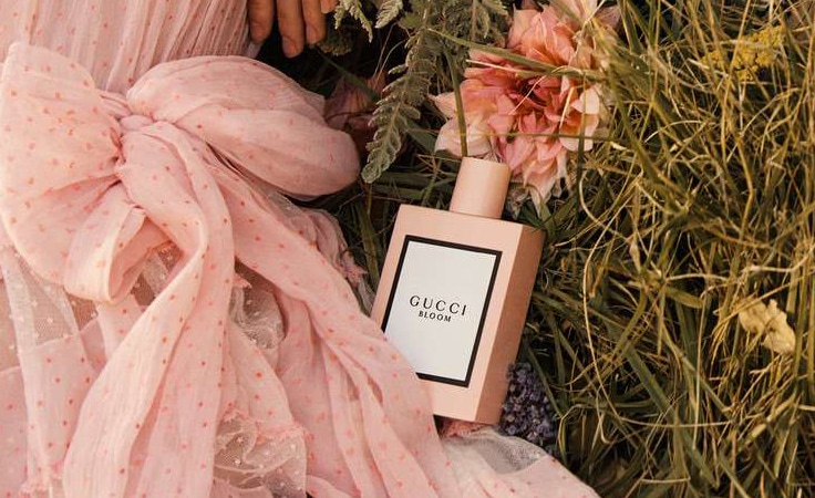 رايكم في عطر قوتشي بلوم
