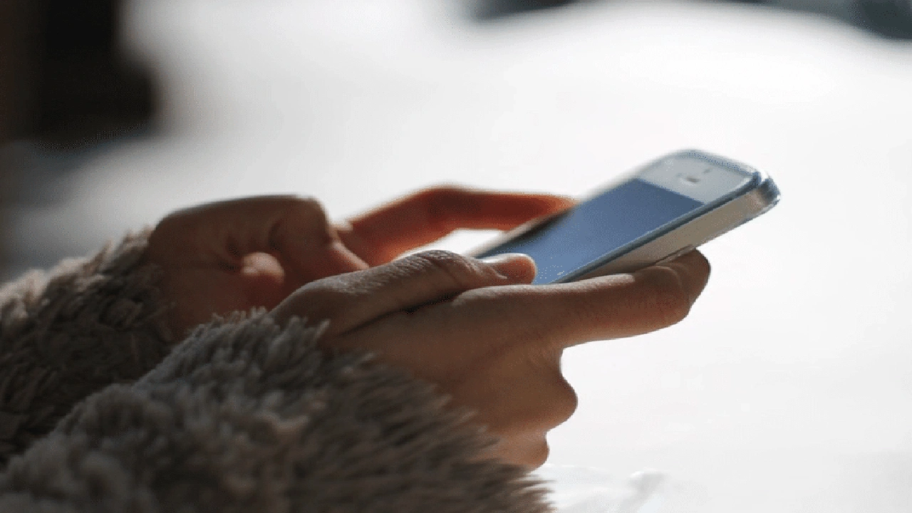 صورة رسائل تخلي البنت ترد عليك