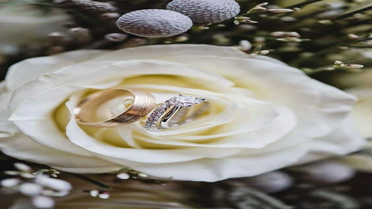 صورة رسائل تهنئة عقد قران قصيرة