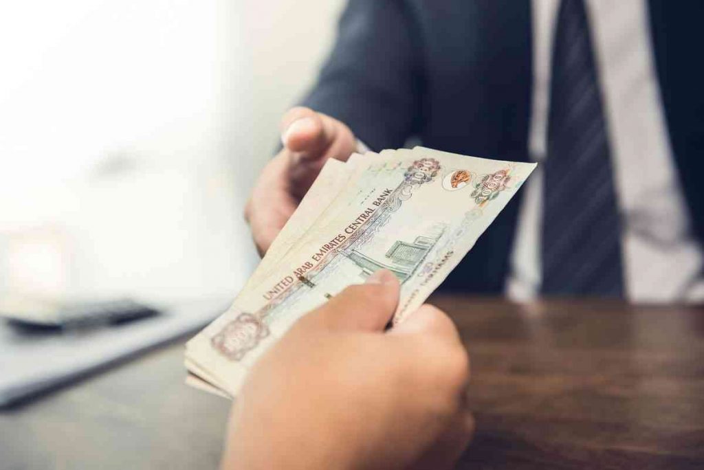 شركات توظيف الأموال في الإمارات