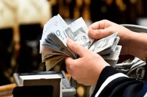 شركات توظيف الأموال في الإمارات