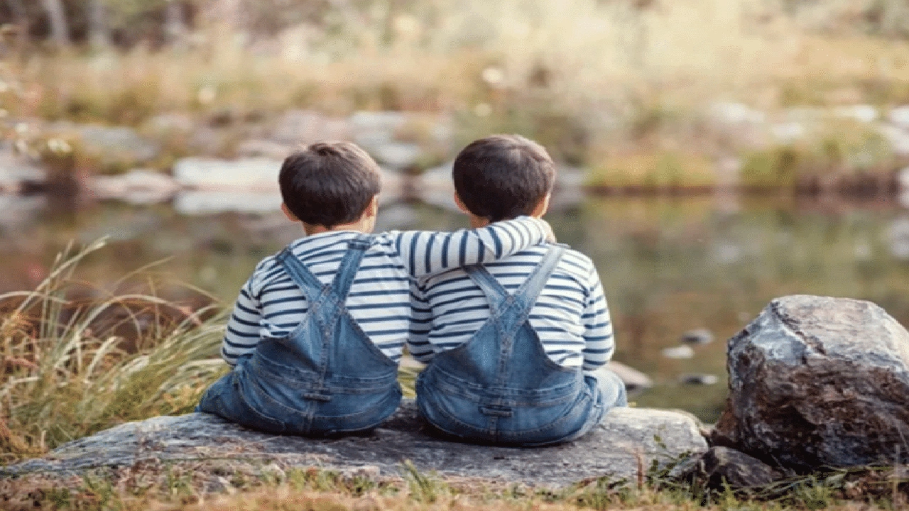 صورة شعر الإمام علي عن الأخ