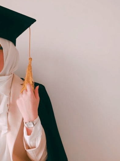 صور بنات تخرج 2024