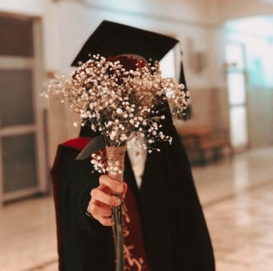صور بنات تخرج 2024