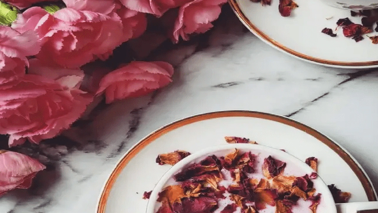 صورة طريقة عمل شراب الورد المركز