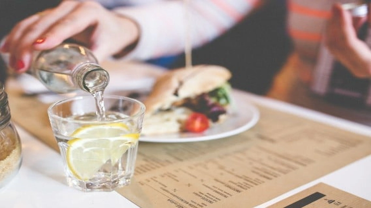 صورة عبارات بالانجليزي في المطعم