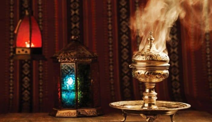 عبارات تكتب على المباخر