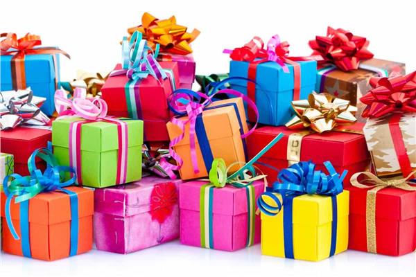 عبارات تكتب على الهدايا للاطفال