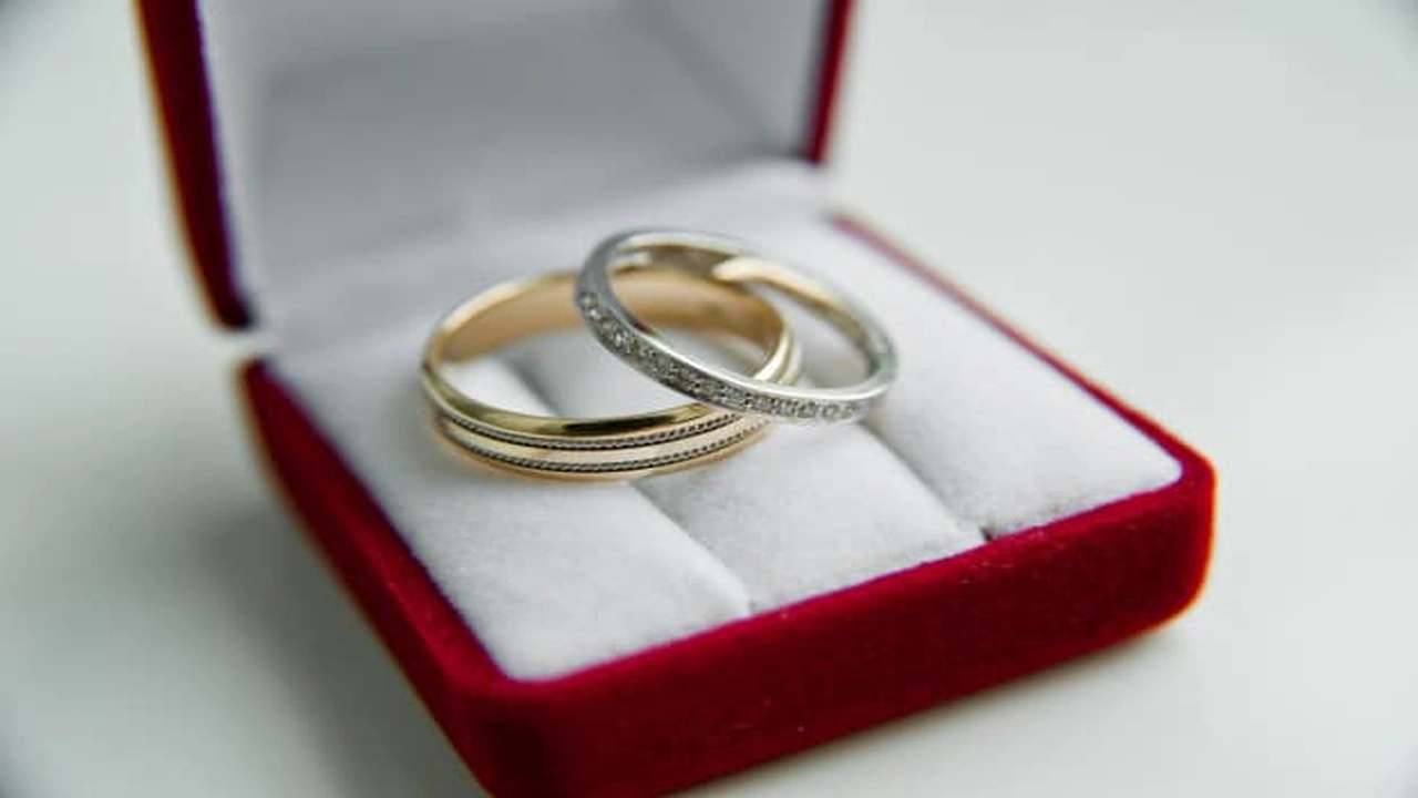 صورة عبارات عن خطوبة بنتي