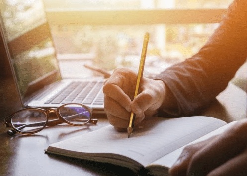 عناوين بحوث جاهزة في اللغة العربية