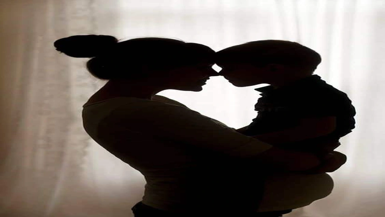 صورة في مثل هذا اليوم أصبحت أم لأول مرة