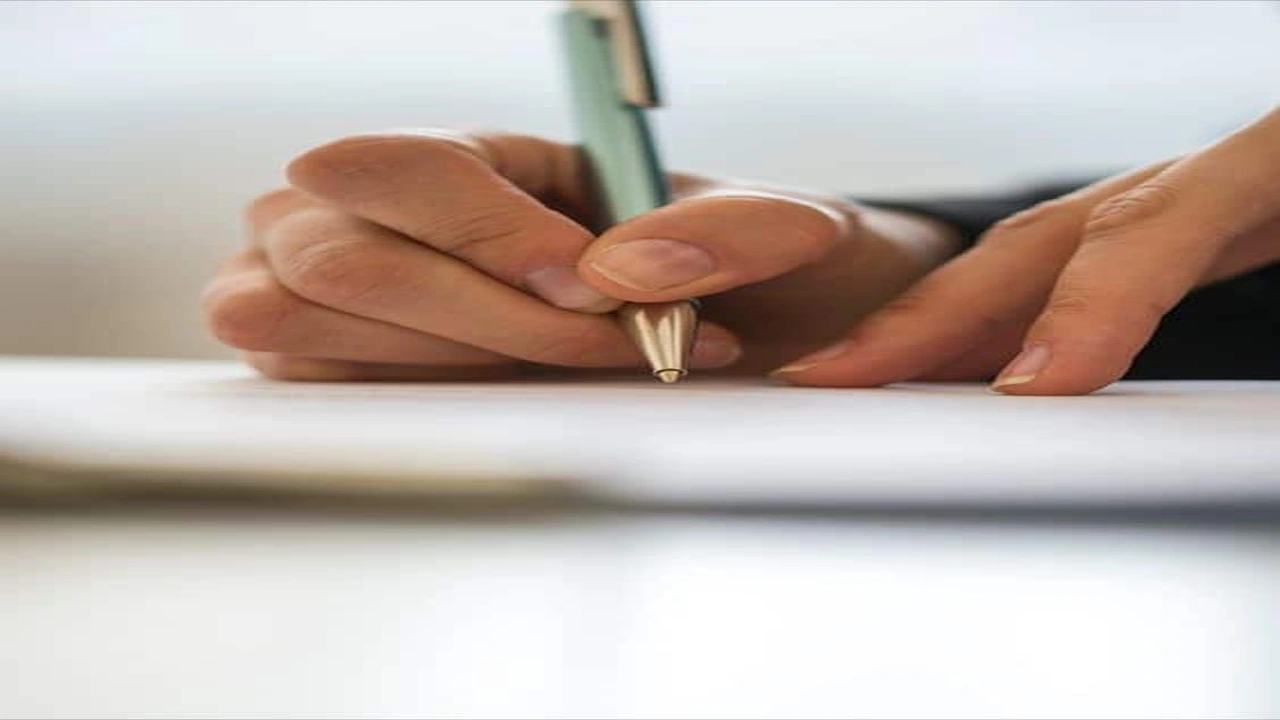 صورة كتابة يومية عن العطلة