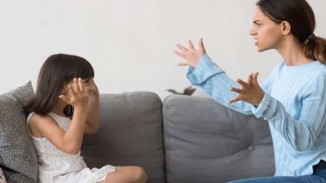 صورة كيف أعلم طفلي الأدب