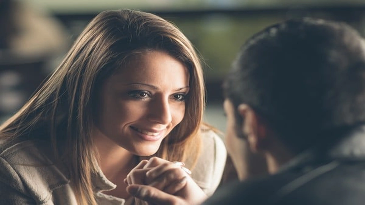 صورة كيف اعرف انها تحبني من عيونها