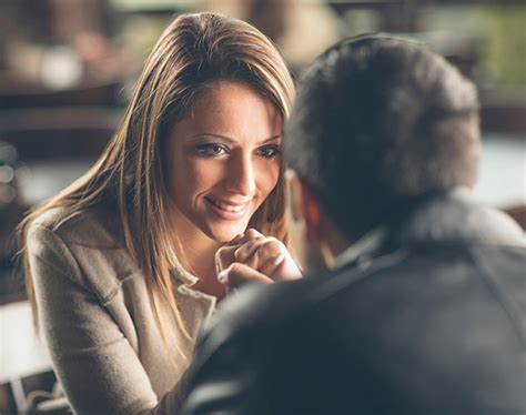 كيف تعرف اذا ما كان الرجل متزوج ام لا